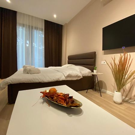 Brand New Apts Located At The City'S Main Square-100 Mbs Wifi Durrës Kültér fotó