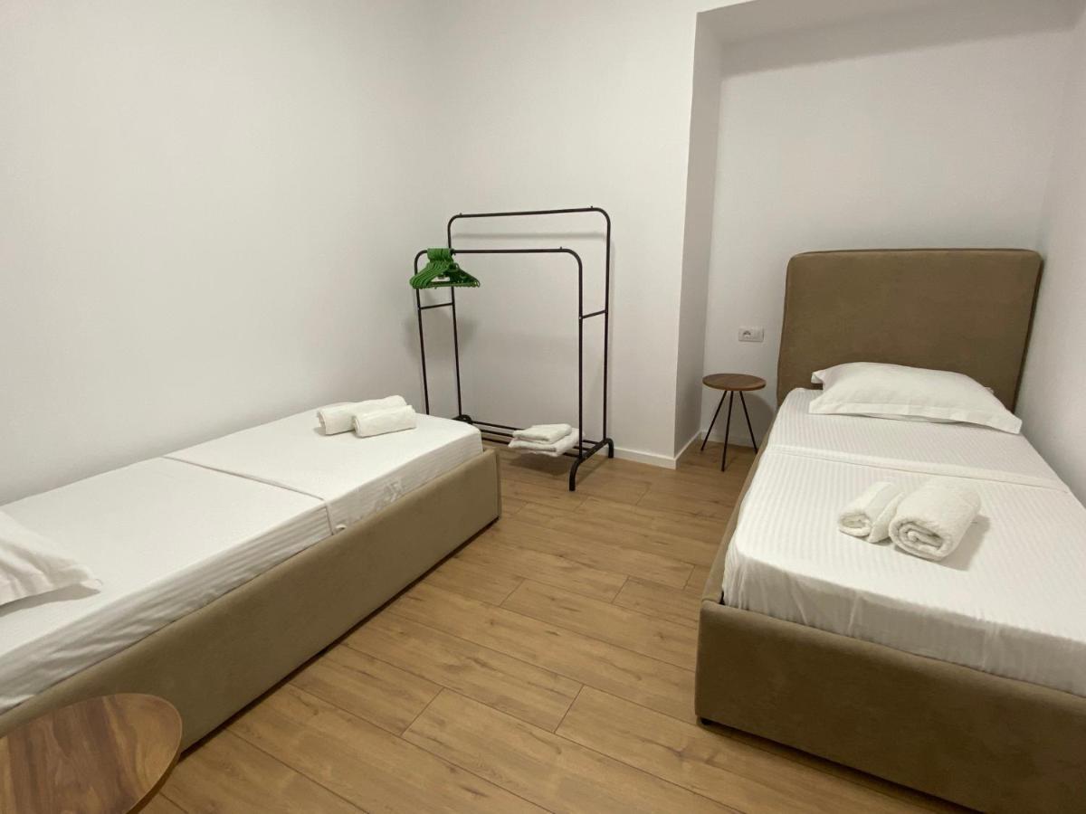 Brand New Apts Located At The City'S Main Square-100 Mbs Wifi Durrës Kültér fotó
