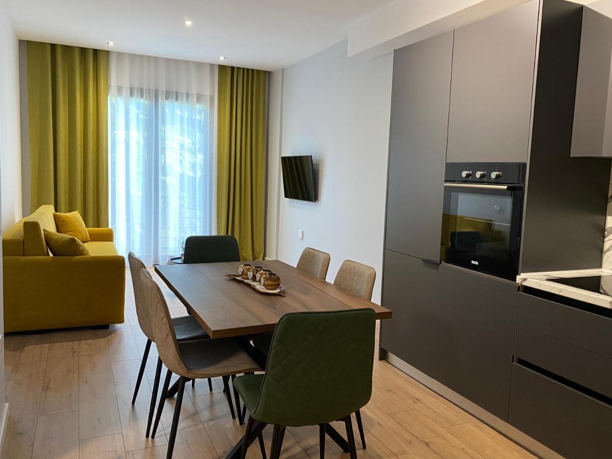 Brand New Apts Located At The City'S Main Square-100 Mbs Wifi Durrës Kültér fotó