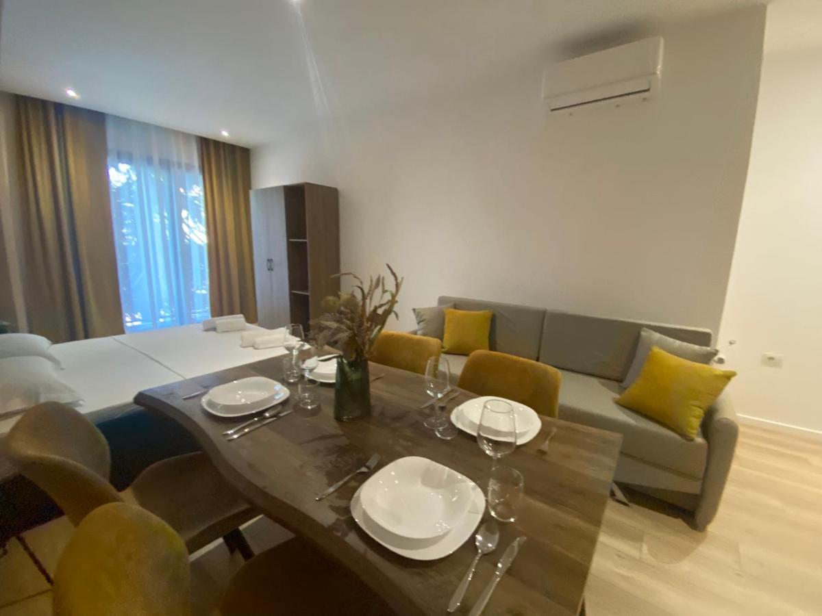 Brand New Apts Located At The City'S Main Square-100 Mbs Wifi Durrës Kültér fotó