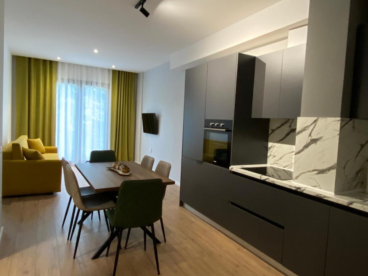 Brand New Apts Located At The City'S Main Square-100 Mbs Wifi Durrës Kültér fotó
