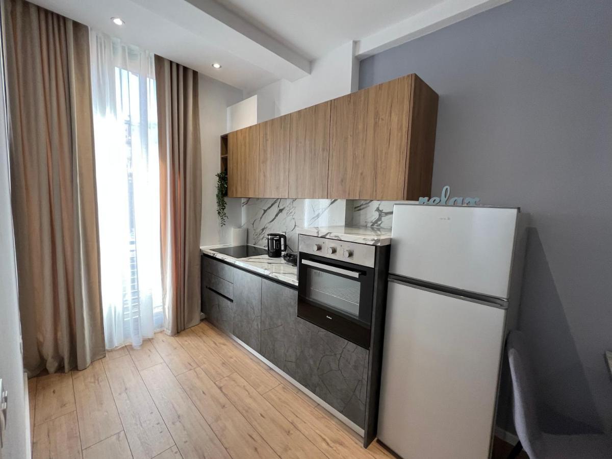 Brand New Apts Located At The City'S Main Square-100 Mbs Wifi Durrës Kültér fotó
