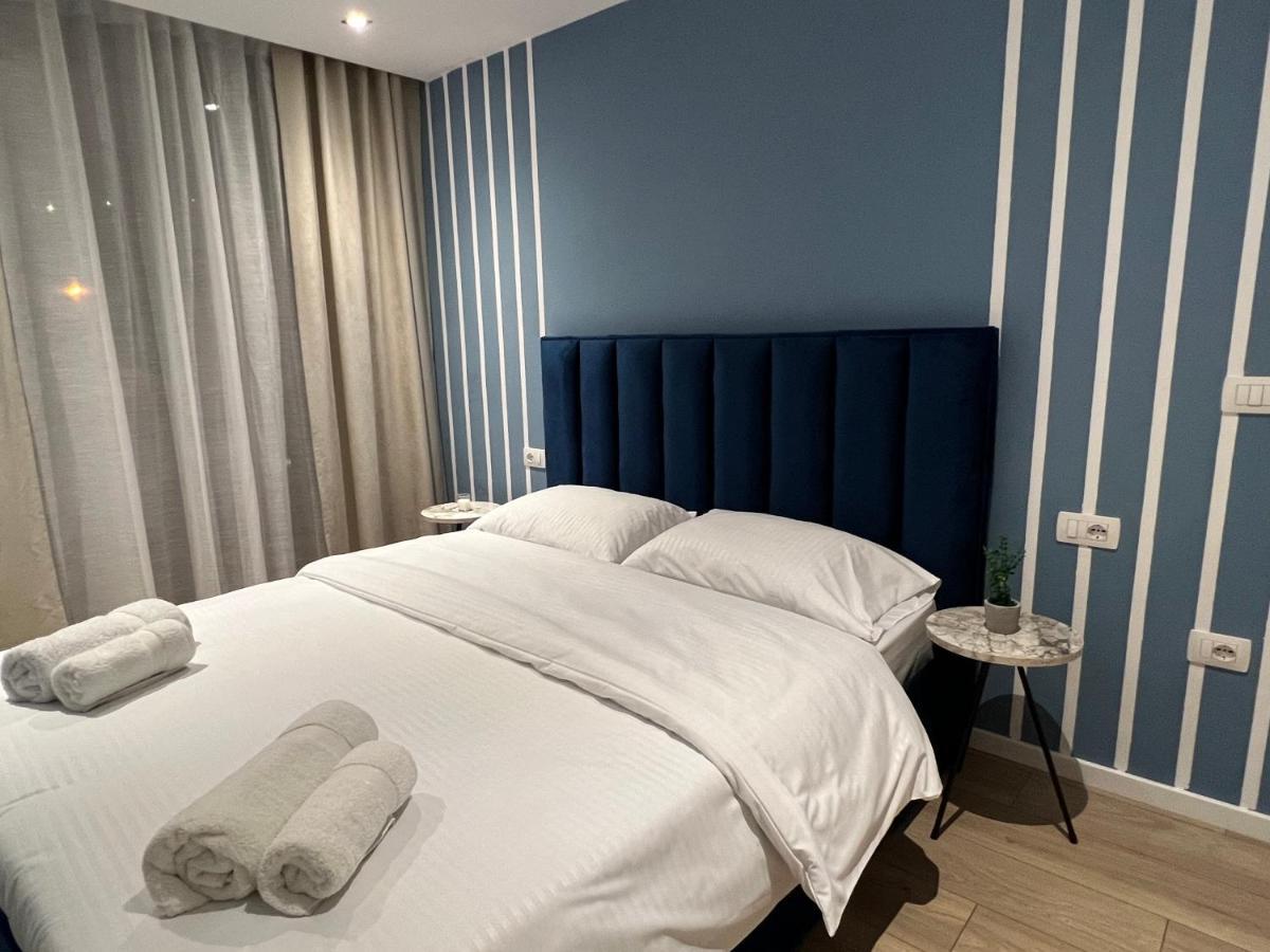 Brand New Apts Located At The City'S Main Square-100 Mbs Wifi Durrës Kültér fotó