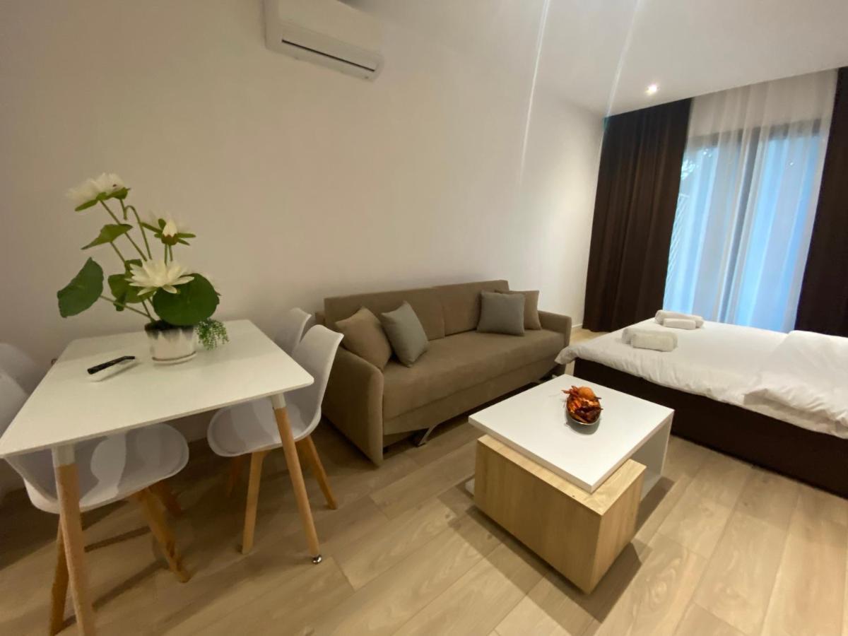 Brand New Apts Located At The City'S Main Square-100 Mbs Wifi Durrës Kültér fotó
