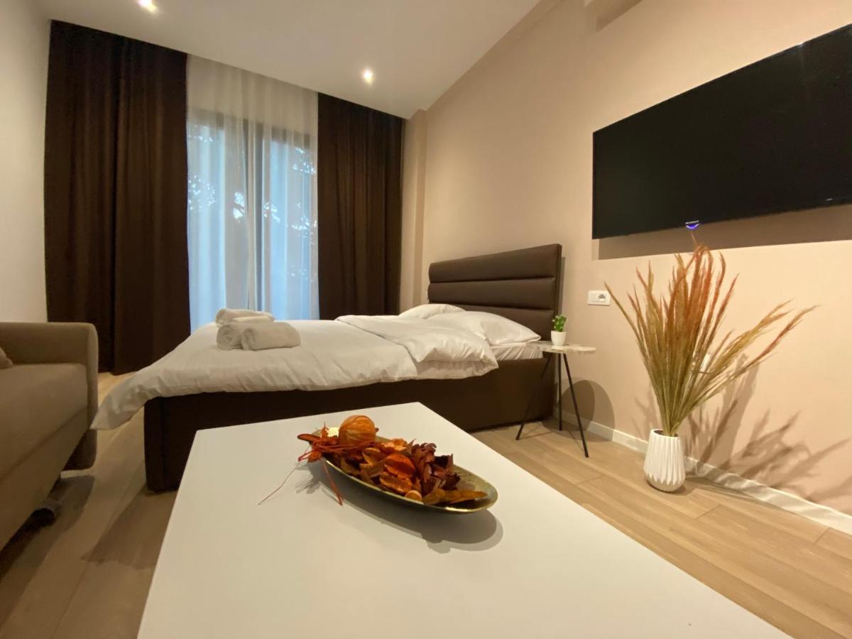 Brand New Apts Located At The City'S Main Square-100 Mbs Wifi Durrës Kültér fotó