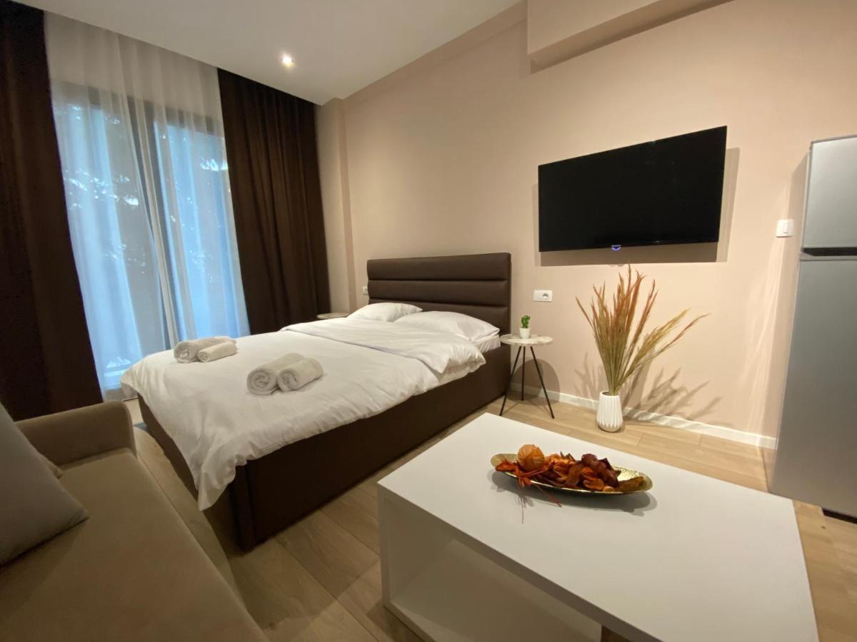 Brand New Apts Located At The City'S Main Square-100 Mbs Wifi Durrës Kültér fotó